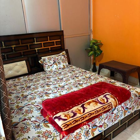 Shakuntala Guest House Ayodhya ภายนอก รูปภาพ
