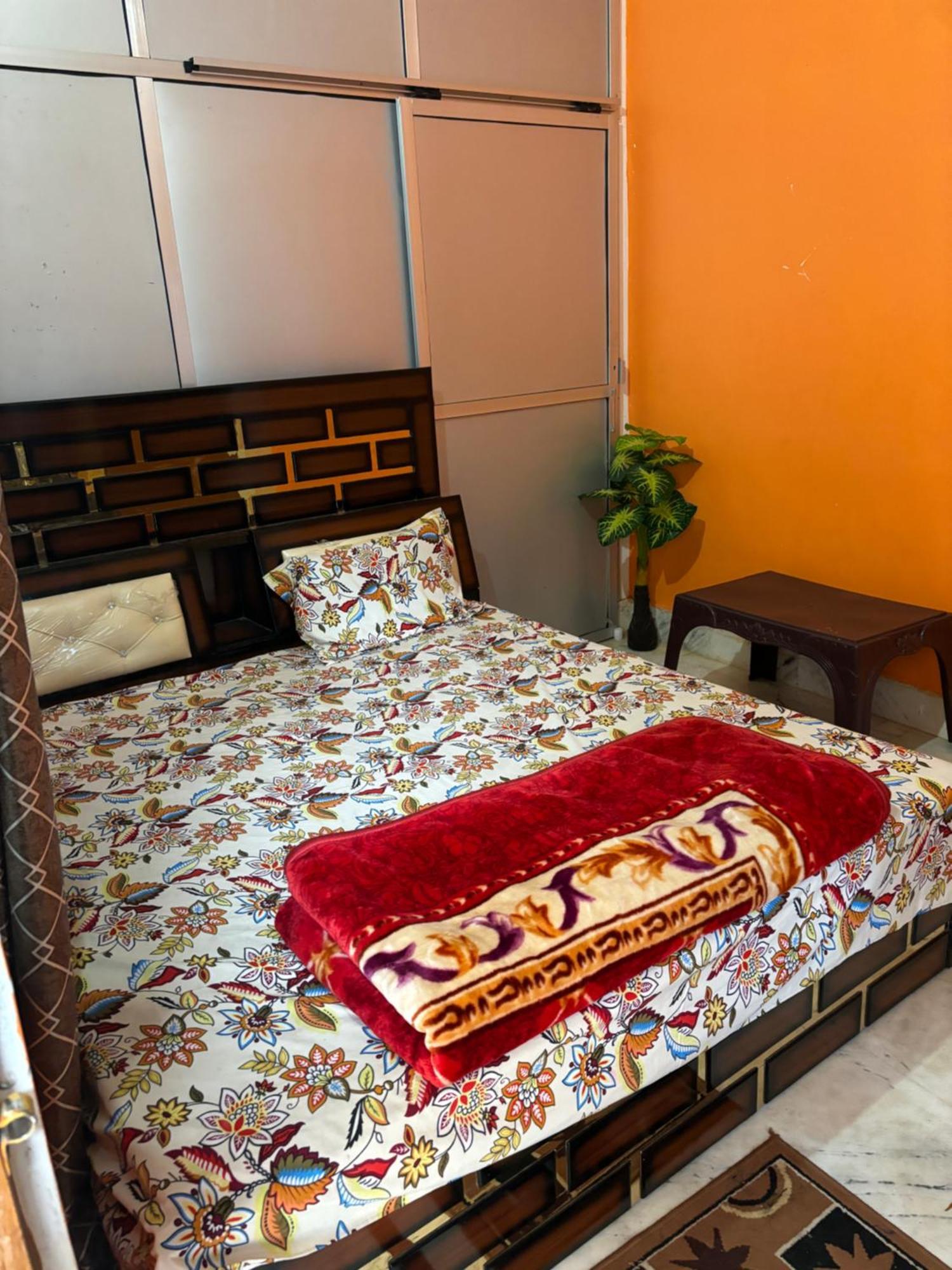 Shakuntala Guest House Ayodhya ภายนอก รูปภาพ