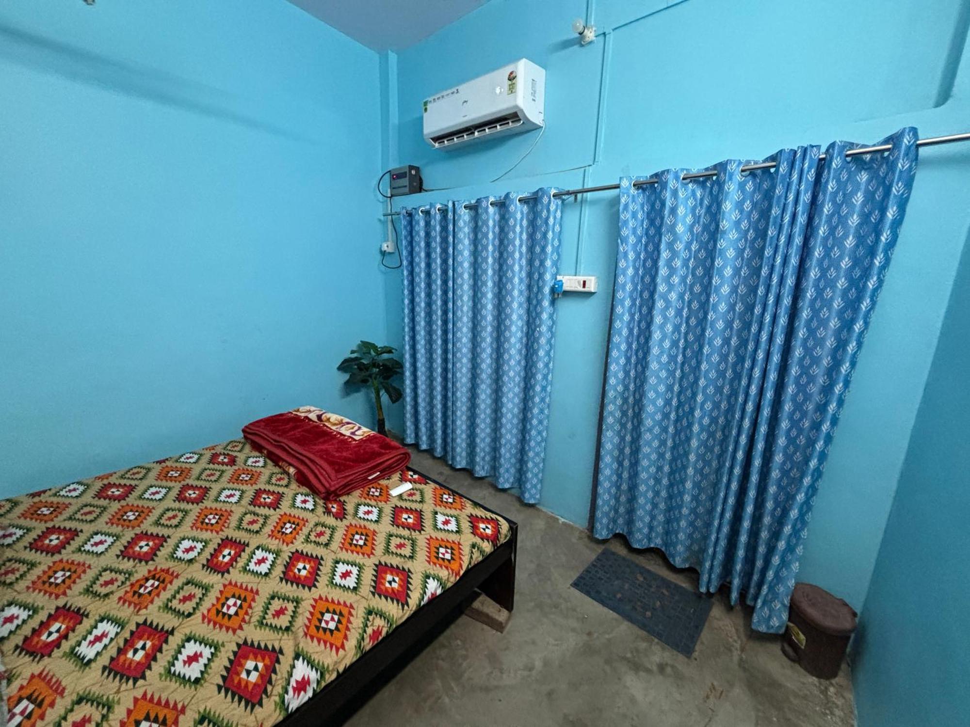 Shakuntala Guest House Ayodhya ภายนอก รูปภาพ